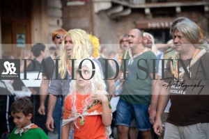 Giro-Selva-19-Agosto-Parrucche-Bionde-Palio-Ago-2019-139