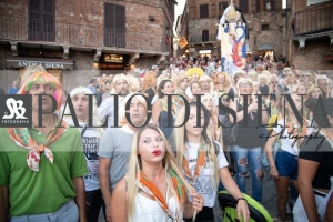 Giro-Selva-19-Agosto-Parrucche-Bionde-Palio-Ago-2019-169